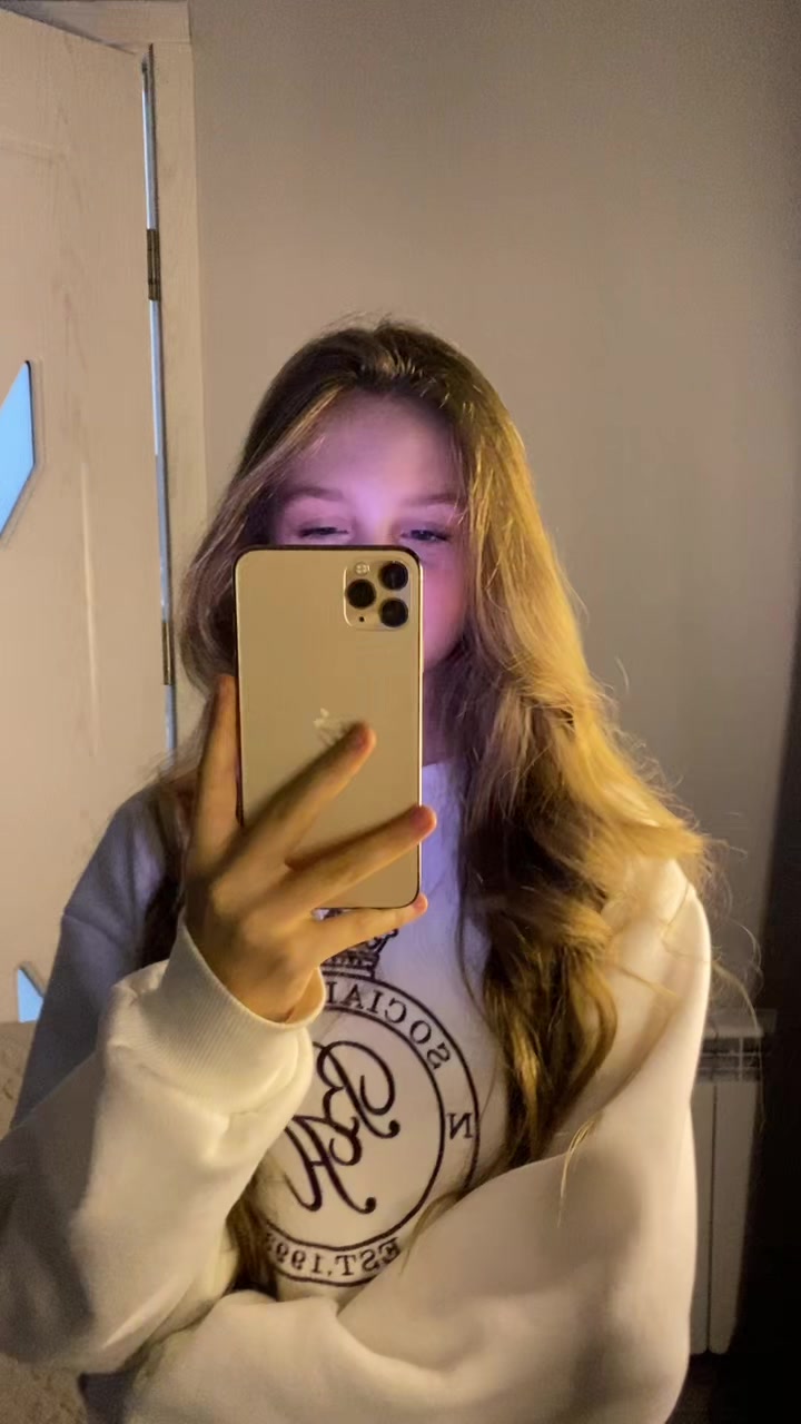 @вишенка🤙🏻