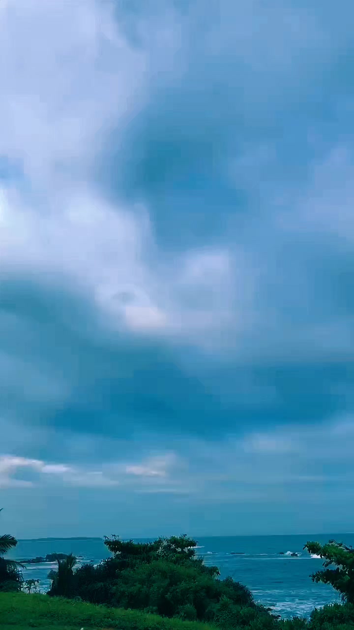 @Laura 🪽