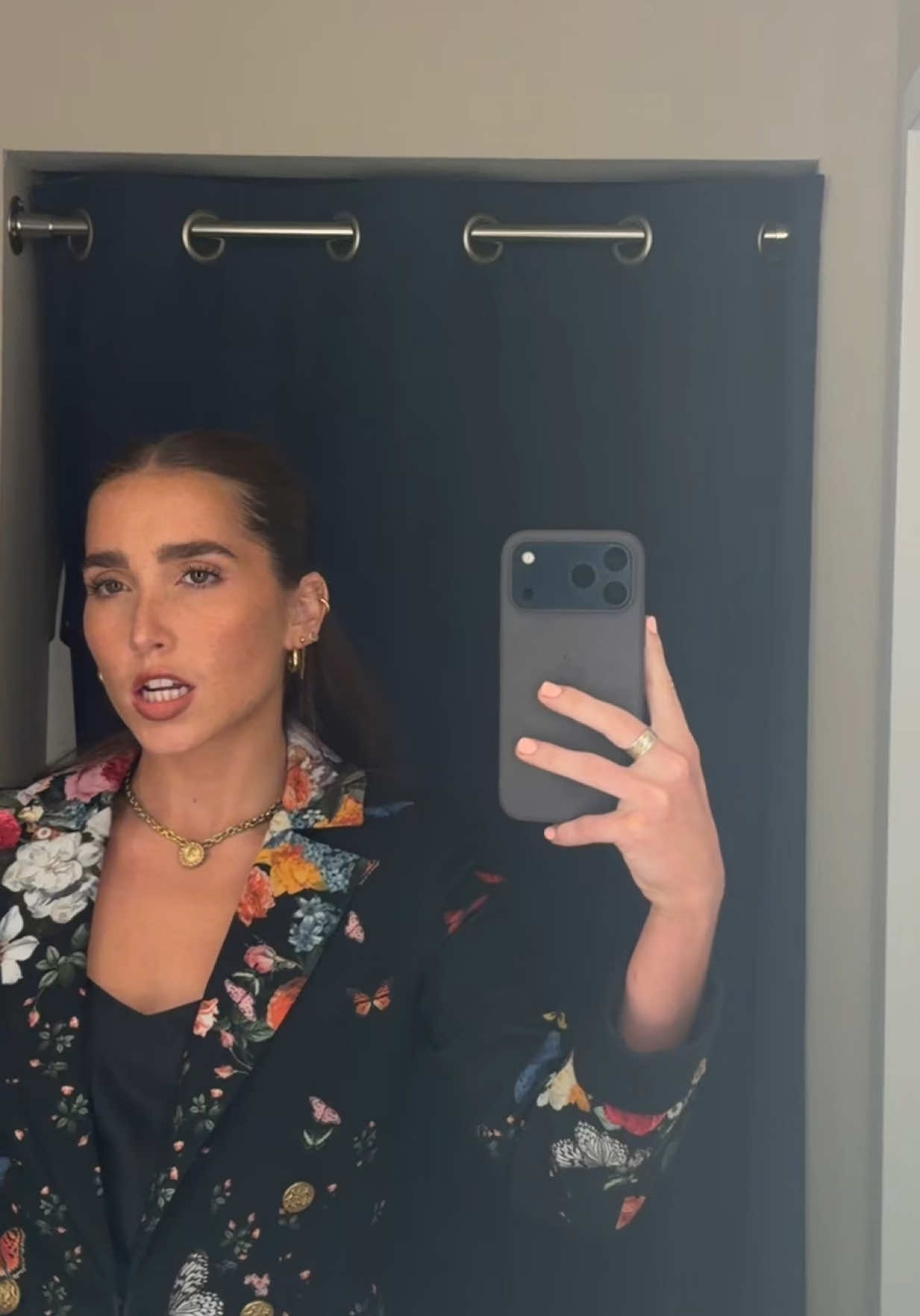 @Elle