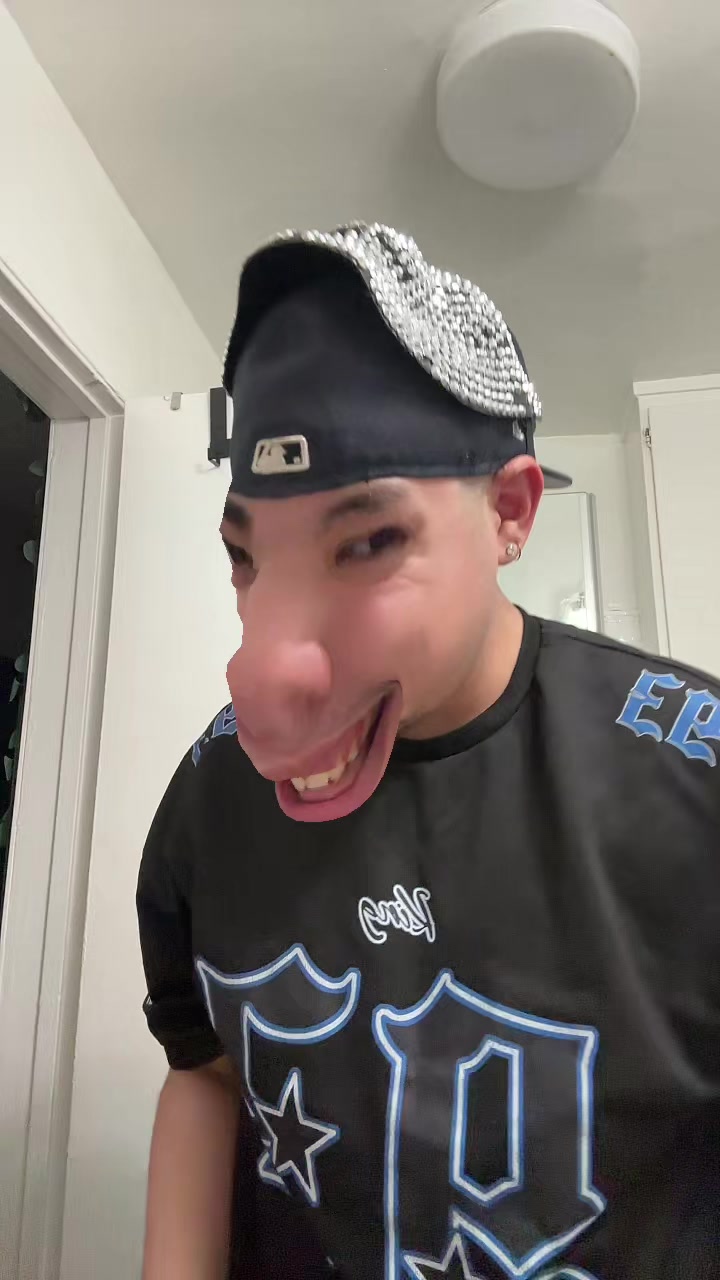 @precious_antoni