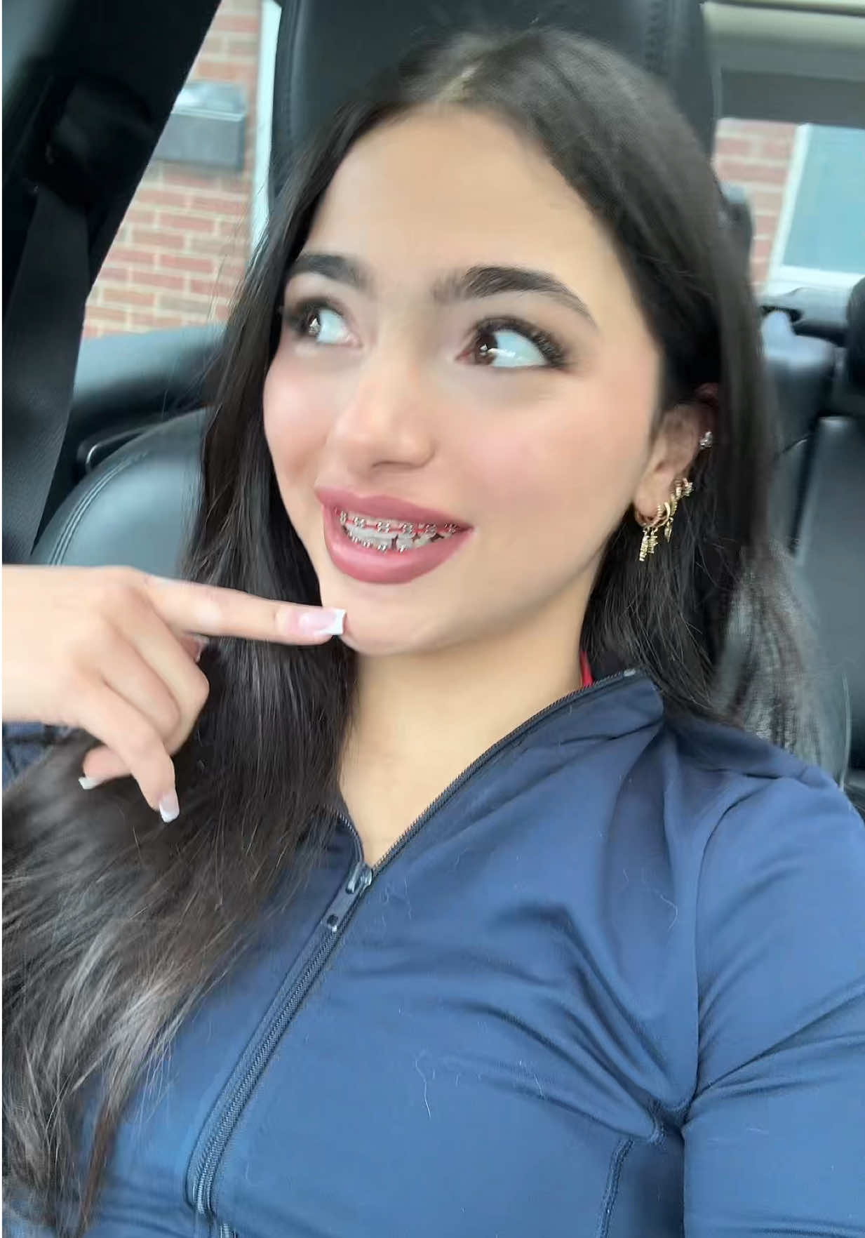 @victoriaintisar