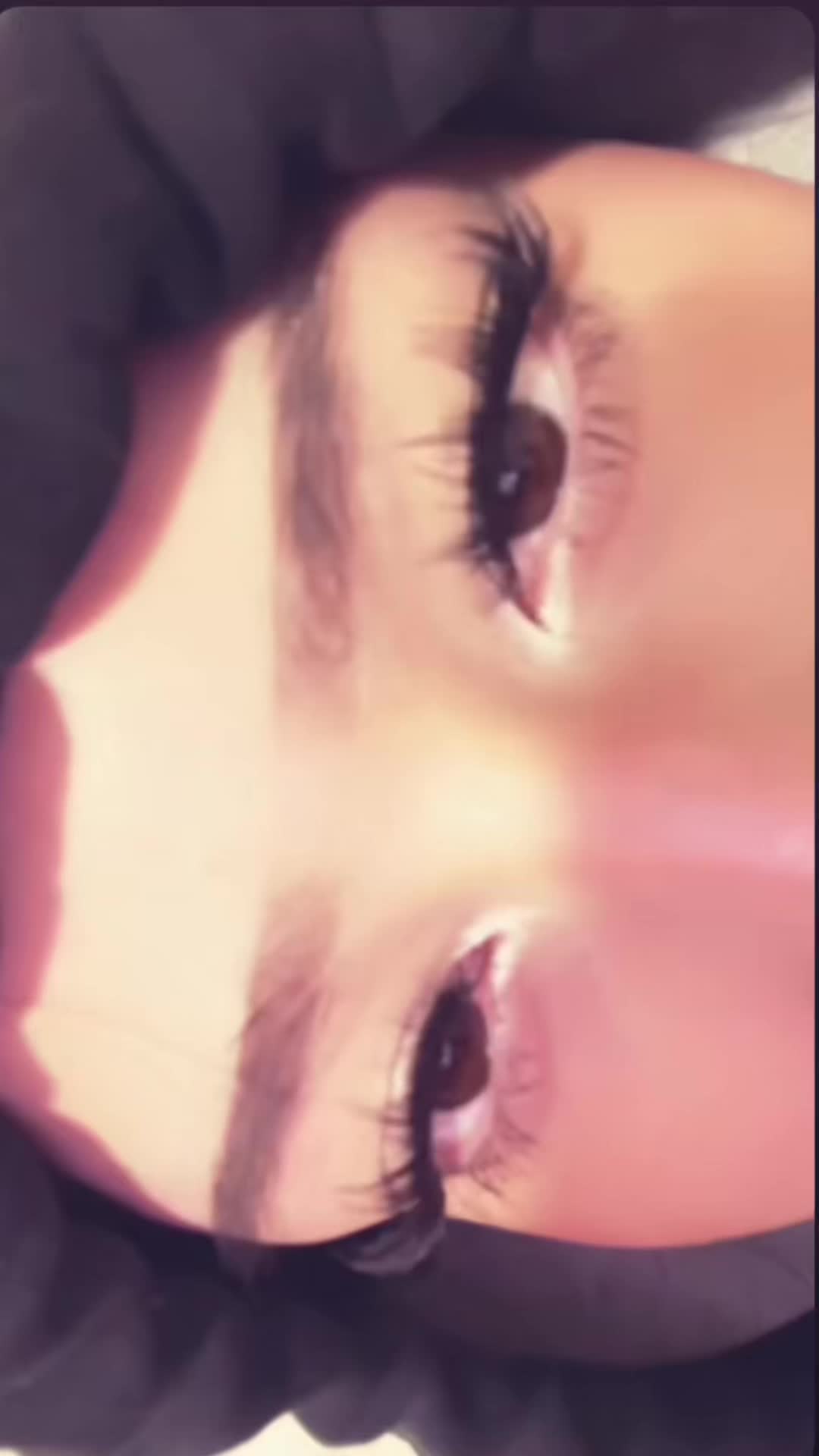 @؟