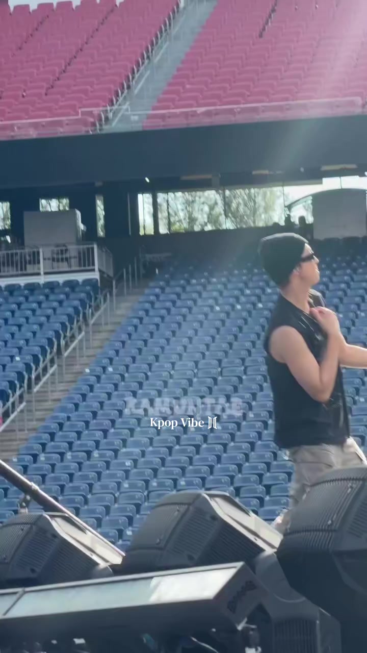 @Kpop Vibe ⟭⟬
