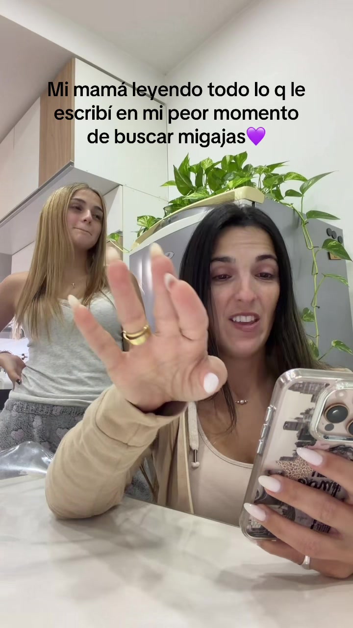 @LOREYTINA