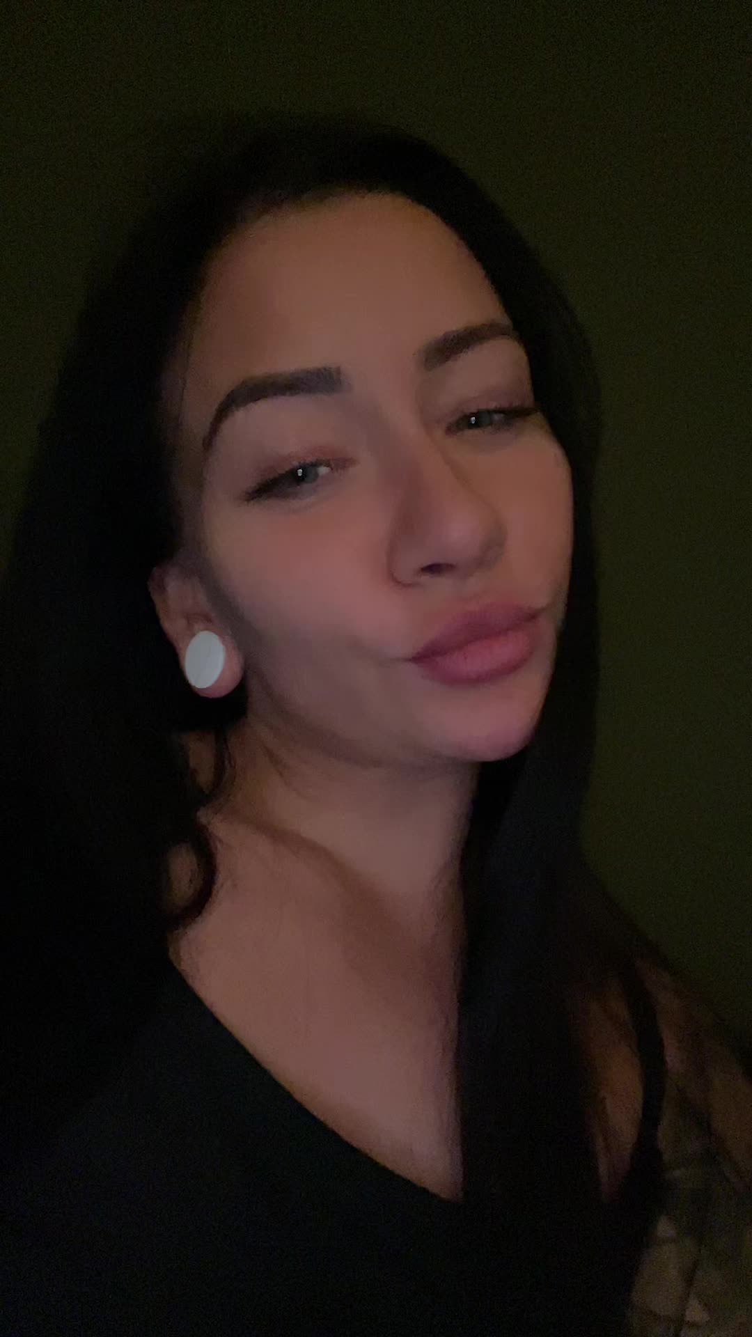 @bella