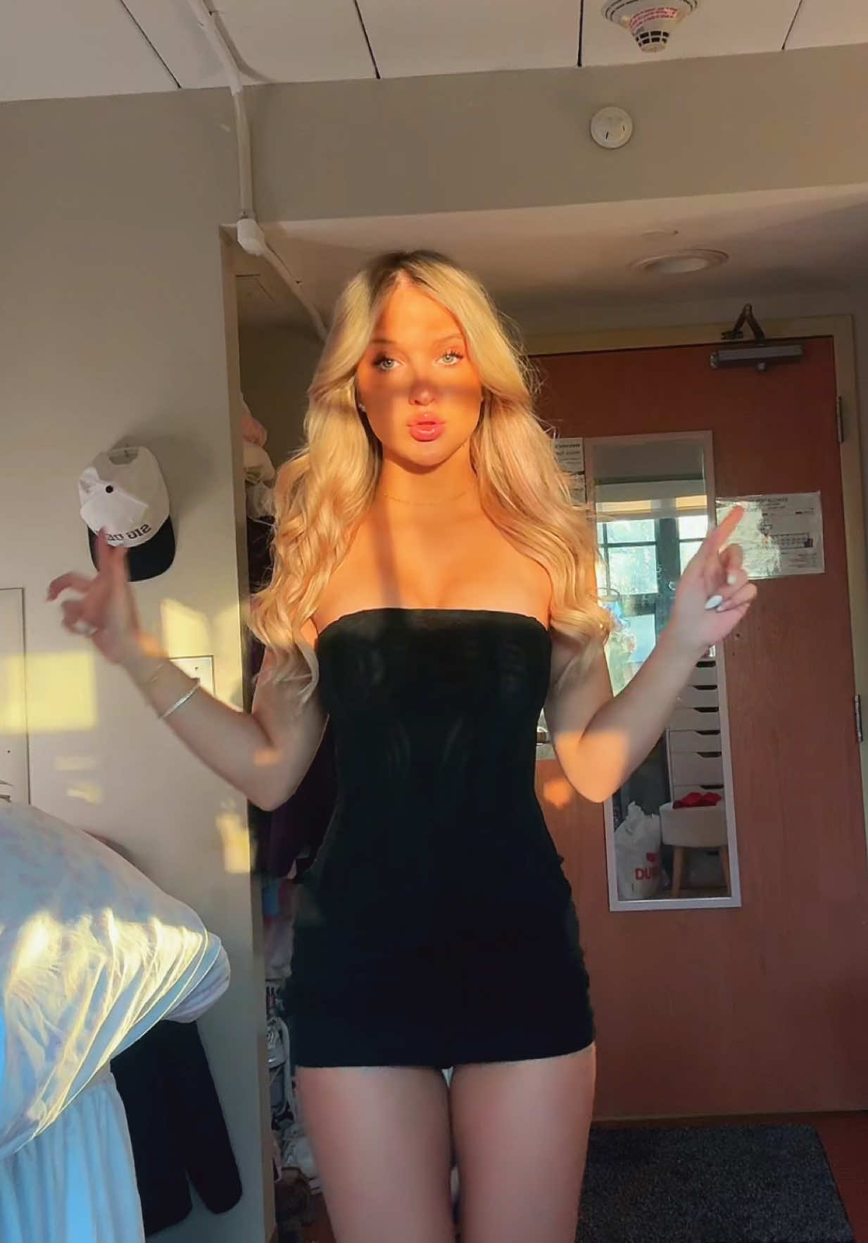 @nicolelennaa