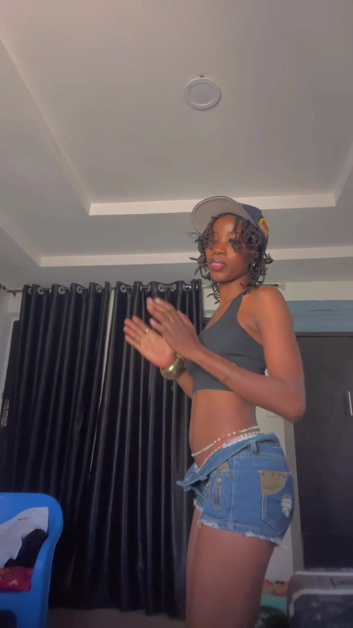 @petitesimbi