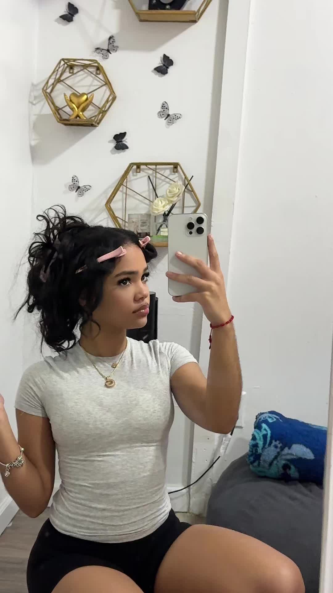 @Melly🍒
