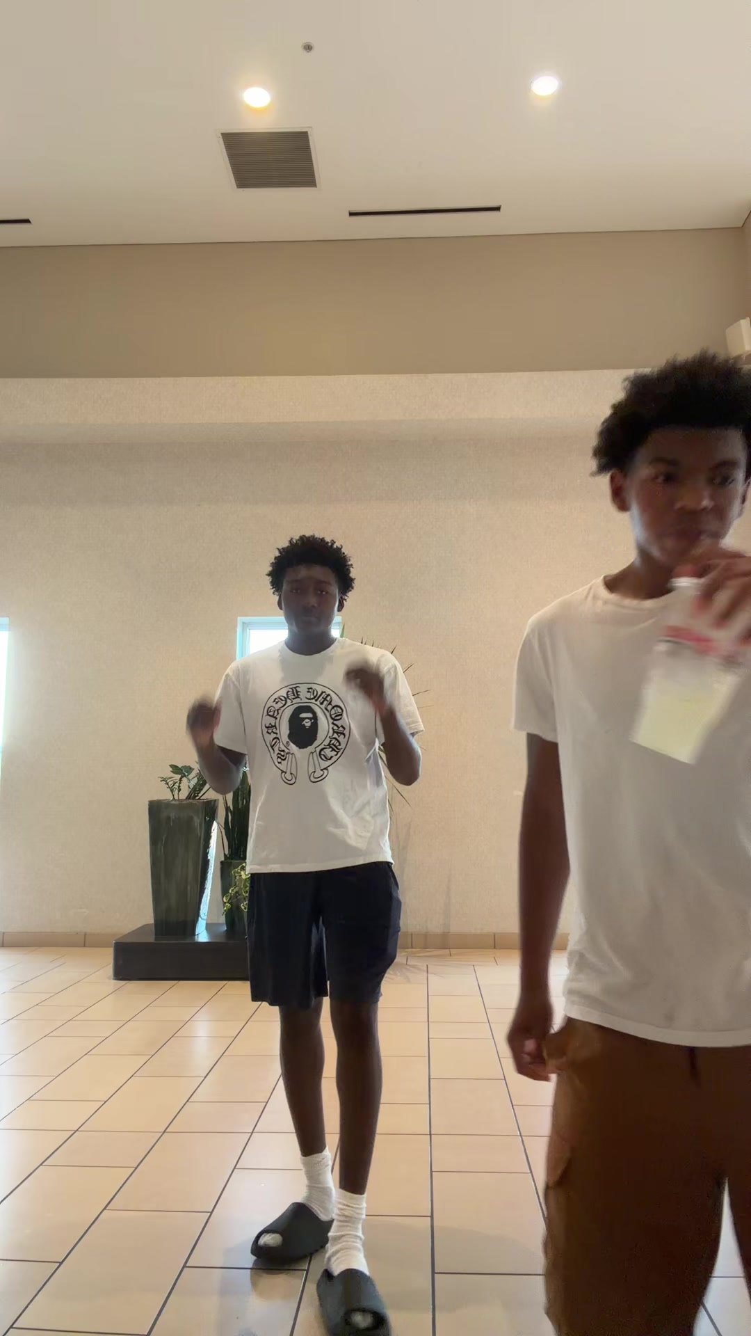 @Zo