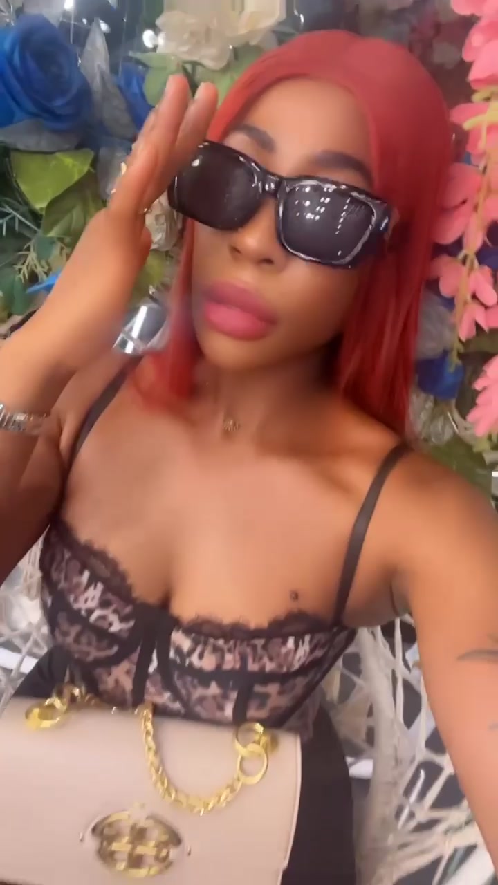 @🫅ARIKEADE❤️🌹