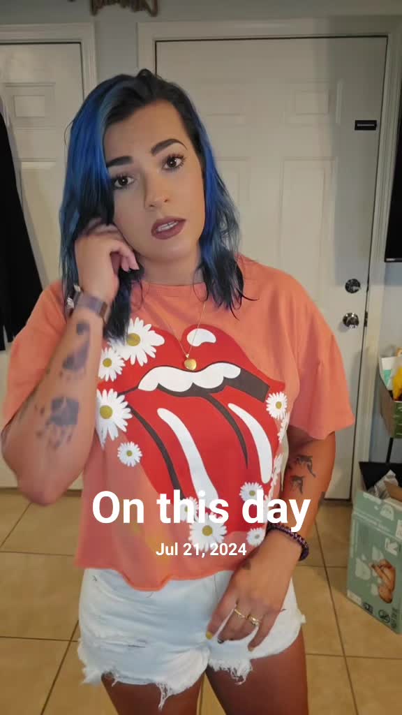 @BlueHairBabe💙