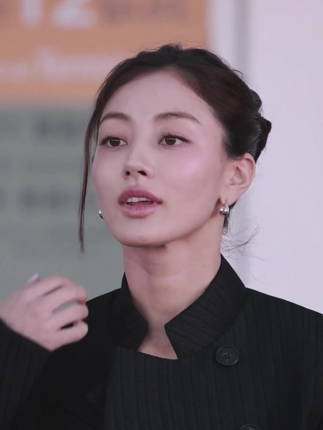 @jiiee
