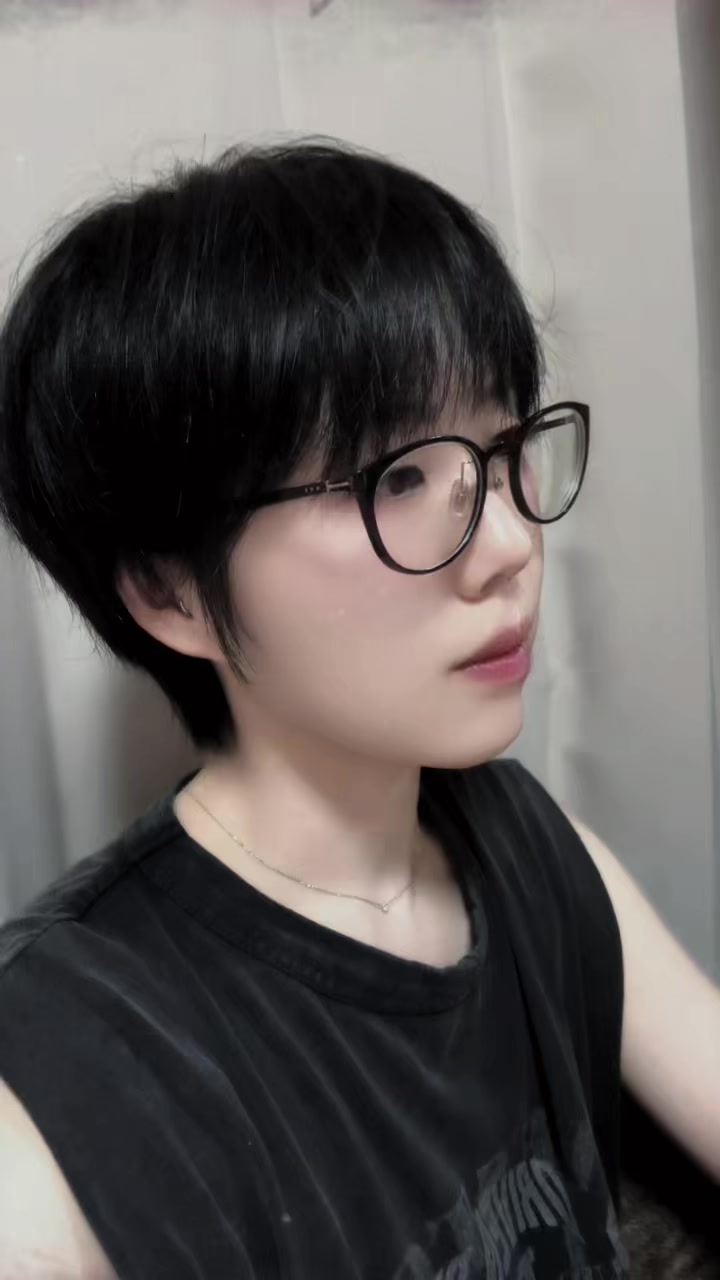 @倫
