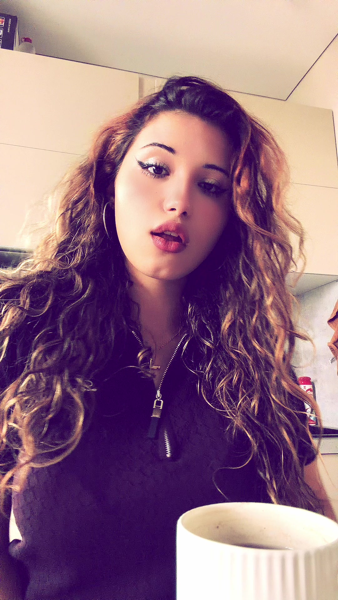 @Bebeee