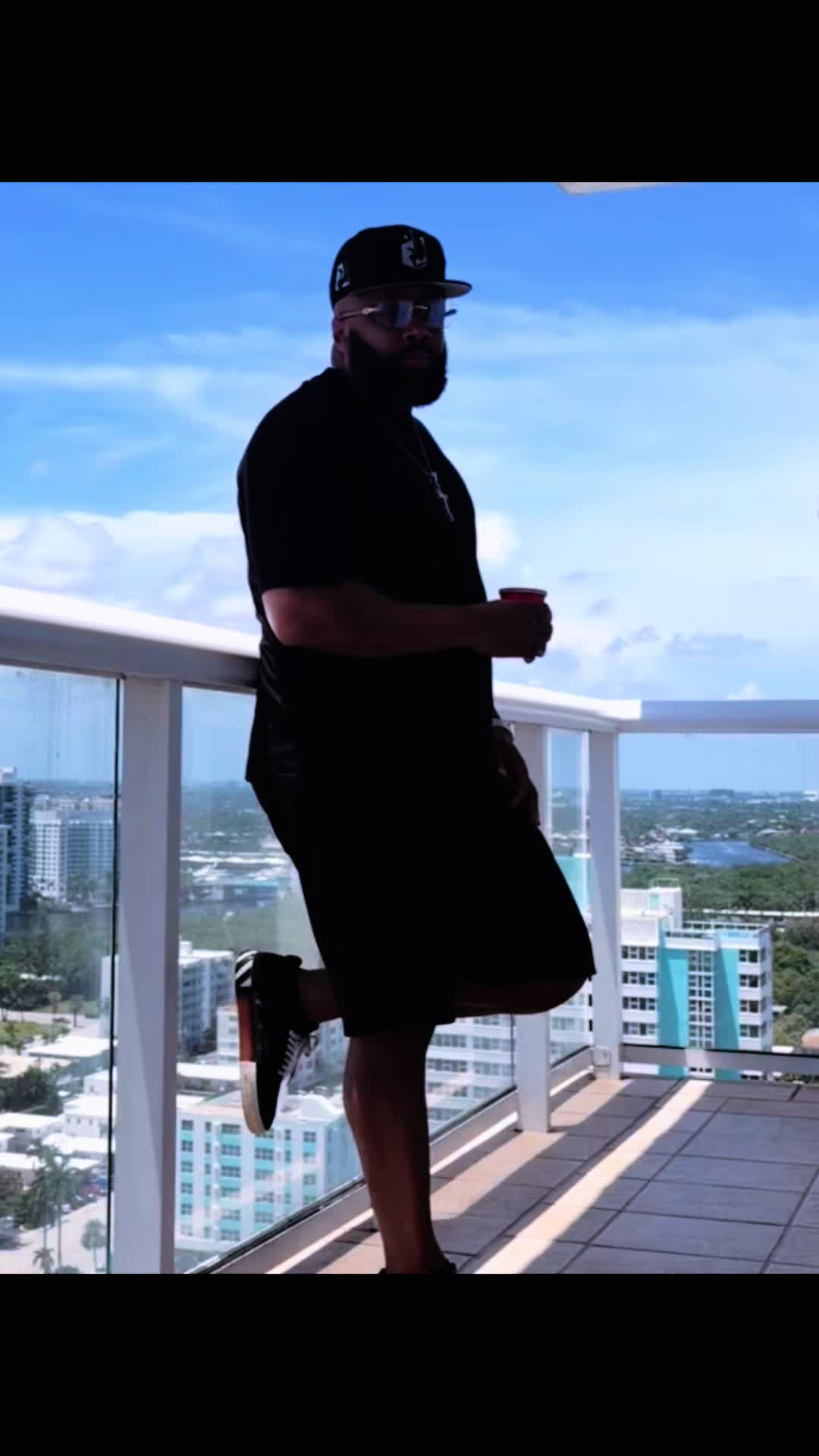 @Buck_Haze