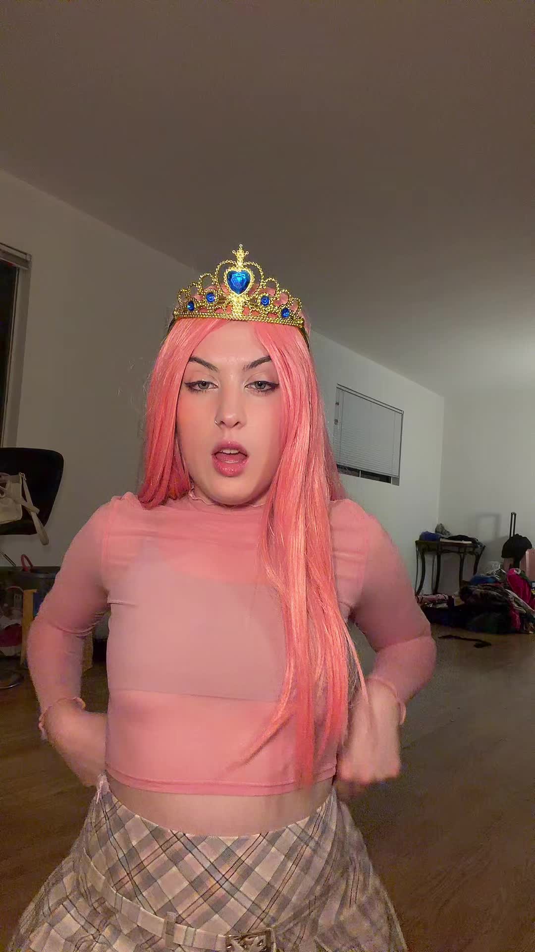 @(♡_♡)