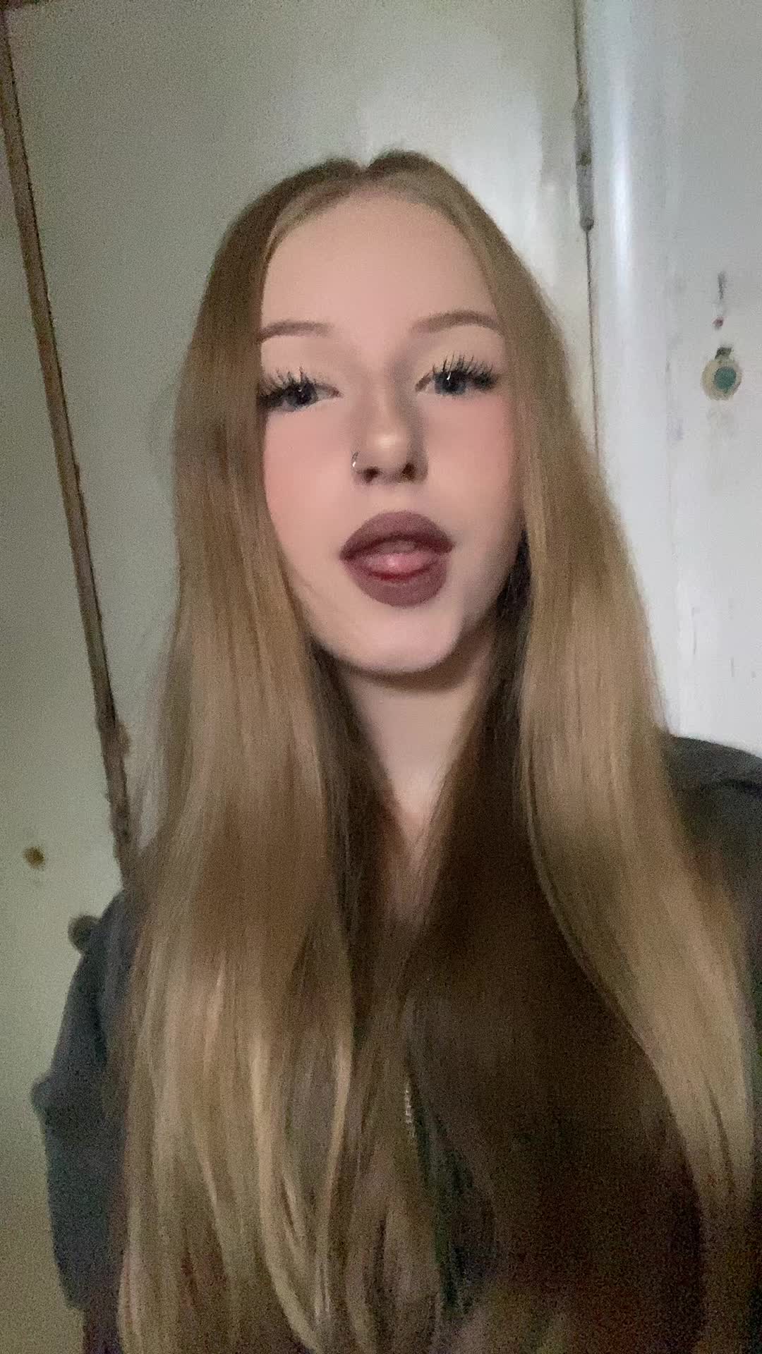 @никотин🫦👣