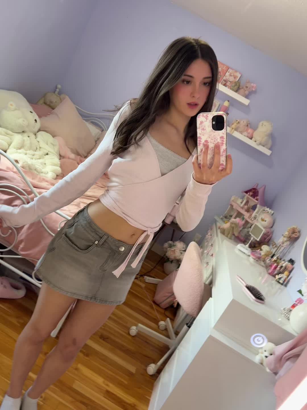 @🎀~ 𝑳𝒊𝒗𝒗𝒚 ~🎀