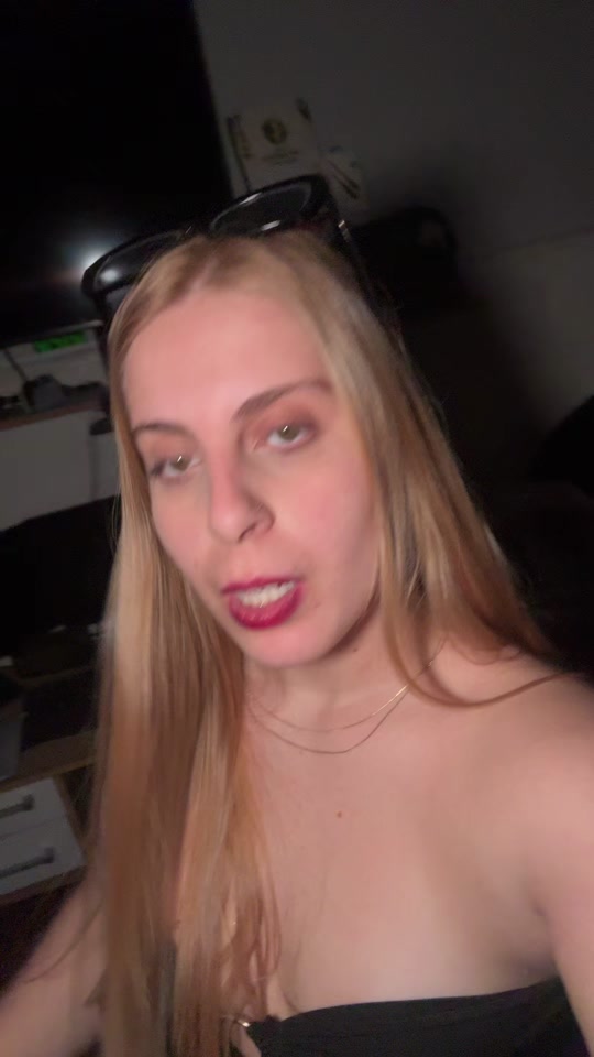 @Candee