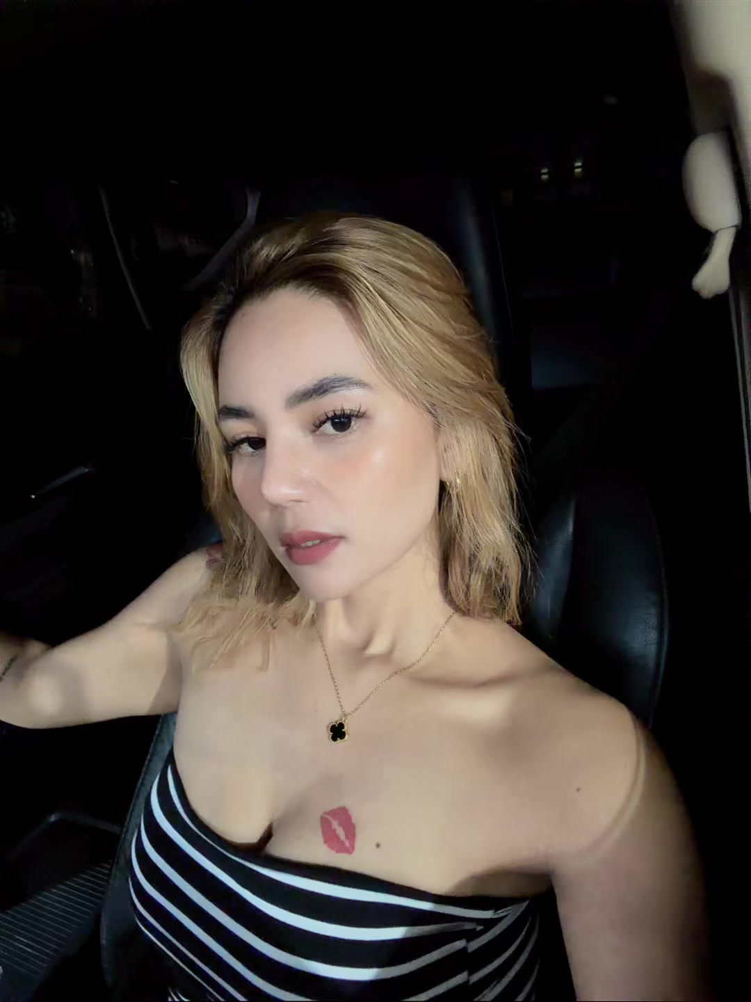 @Mia