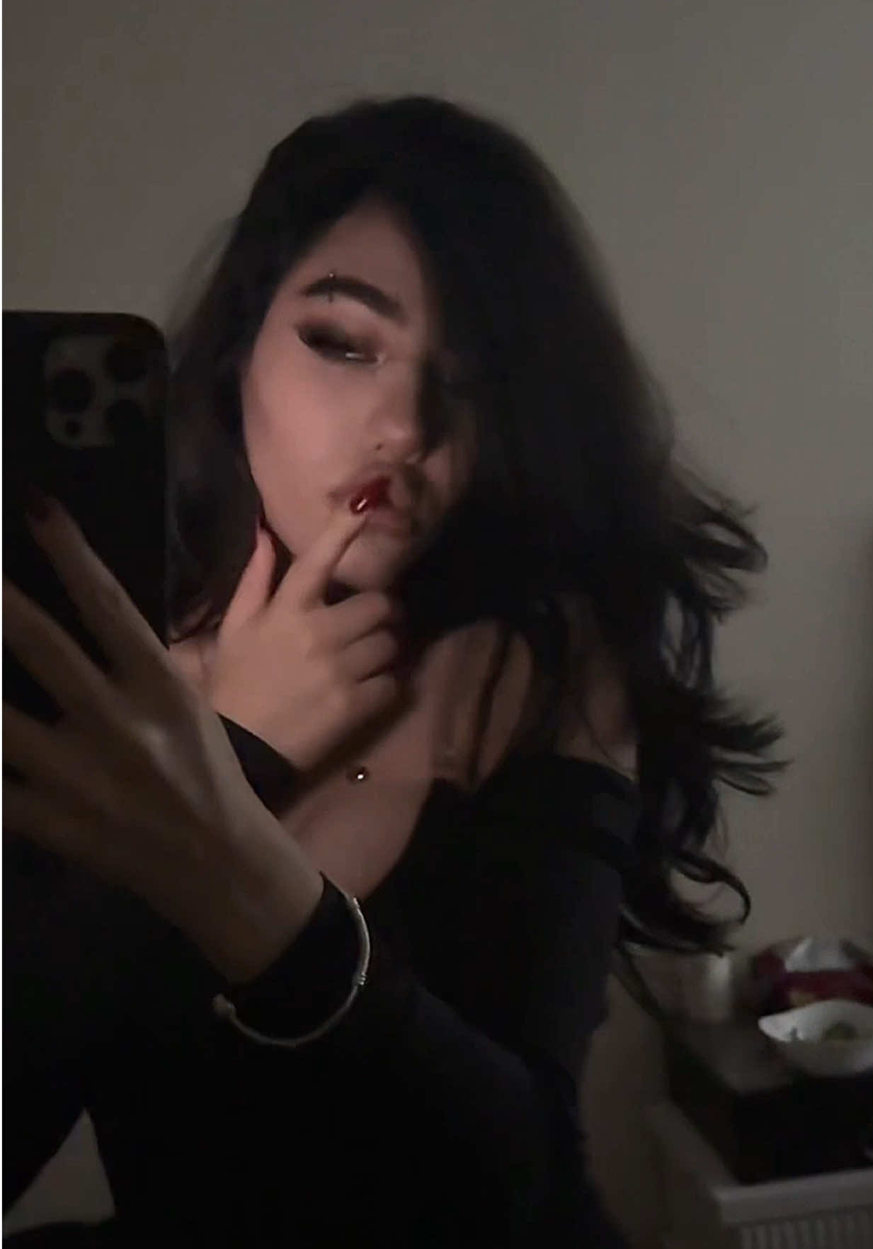 @-K