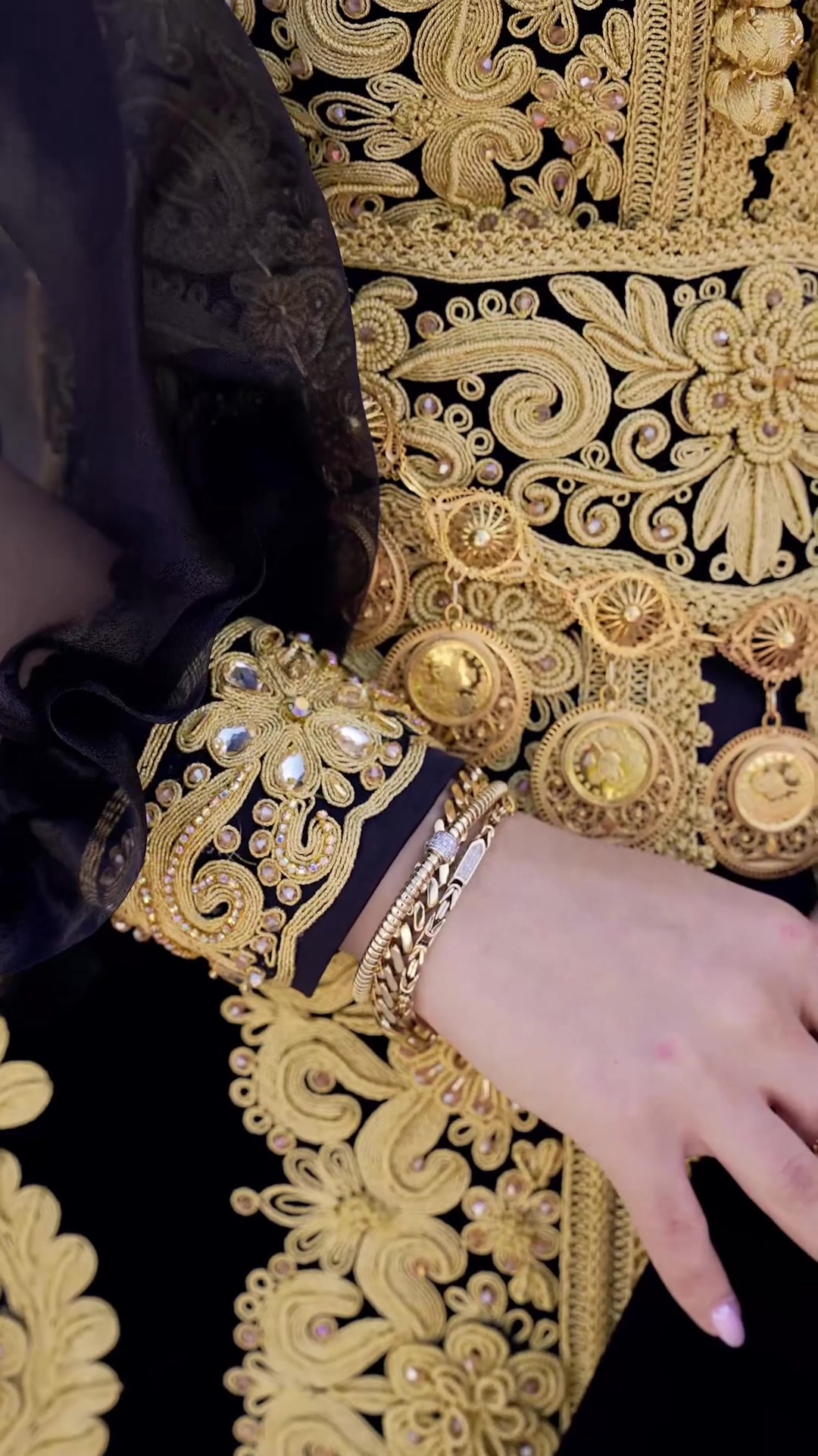 @Traditional Couture Tina