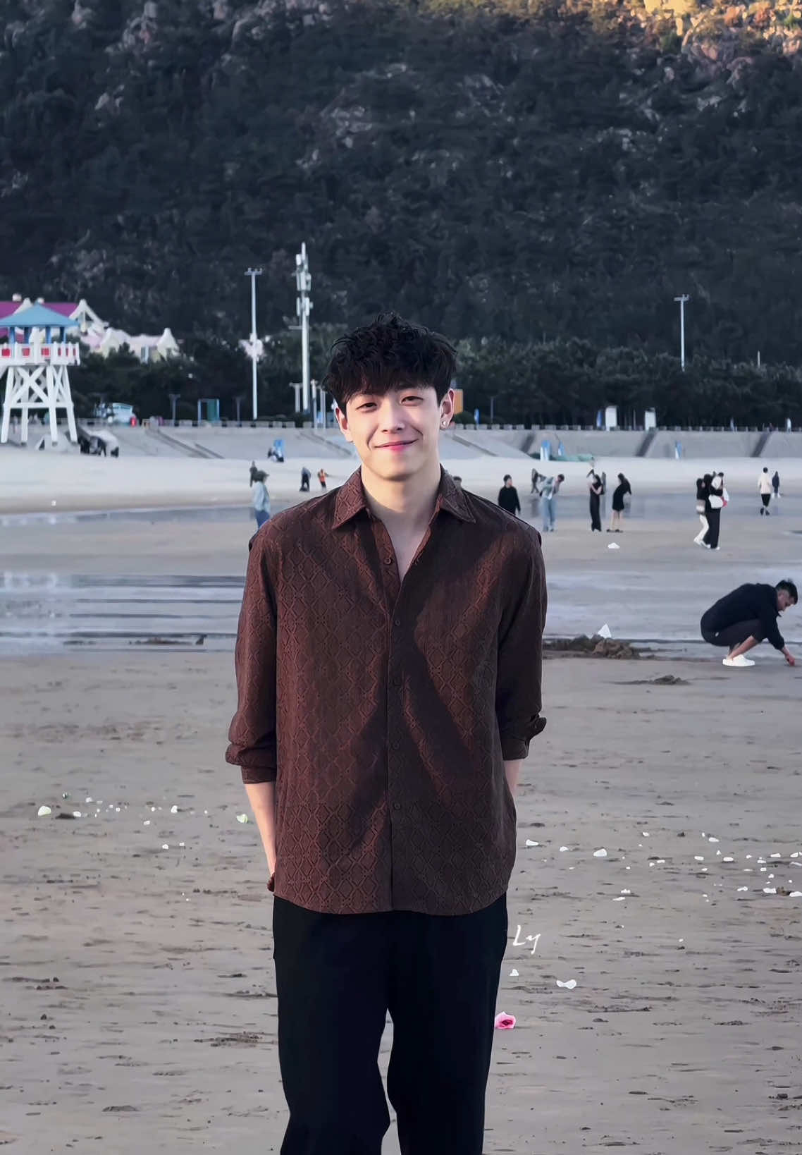 @Ly🌥️