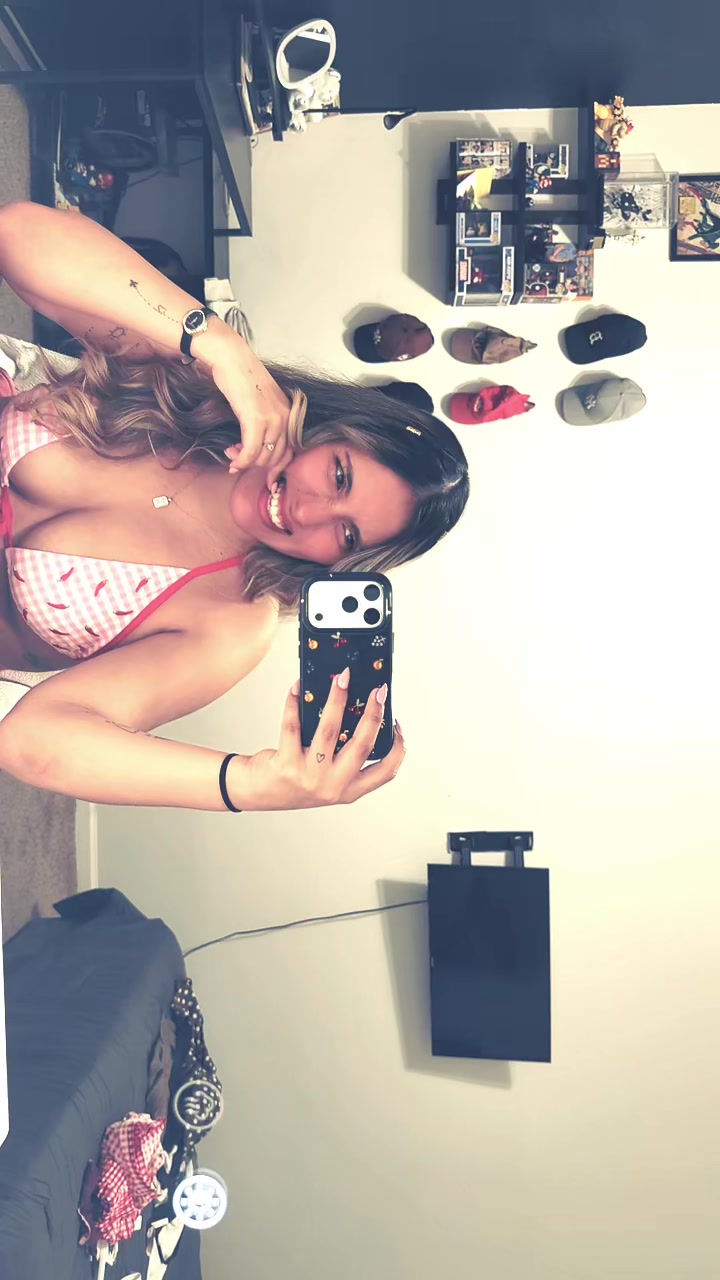 @Michelle CM♡
