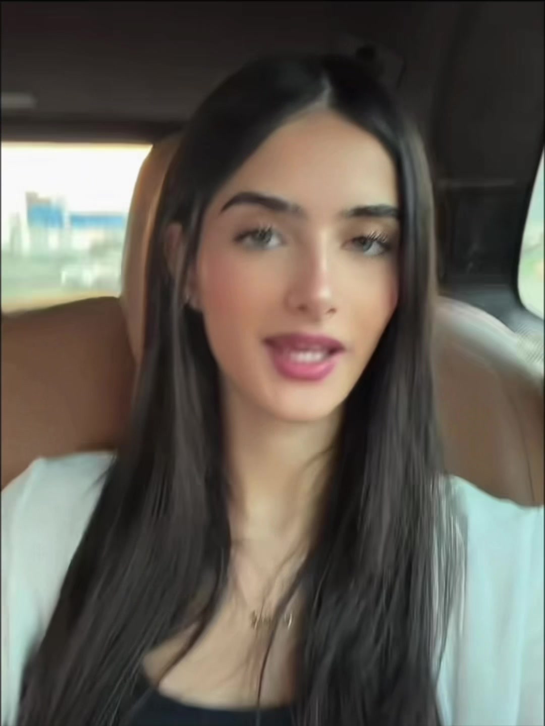 @arishaeshaikhfanpage