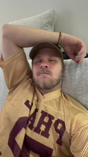 @Jakethafuzzball