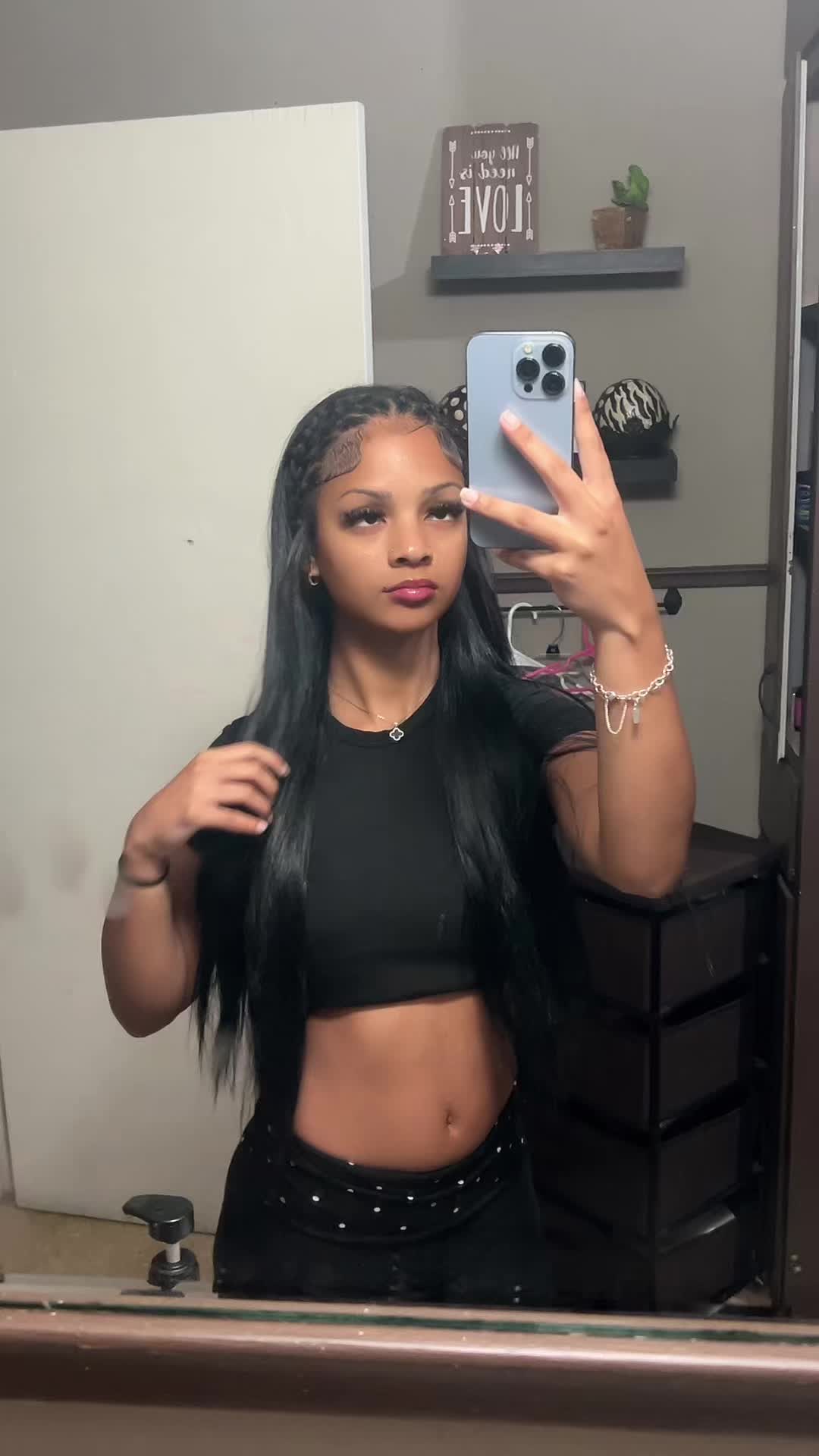 @⃟