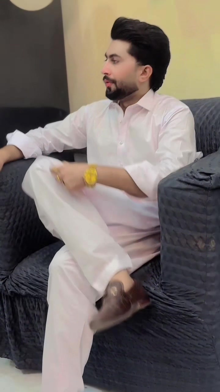 @SHARARTI MIRZA😎♥️
