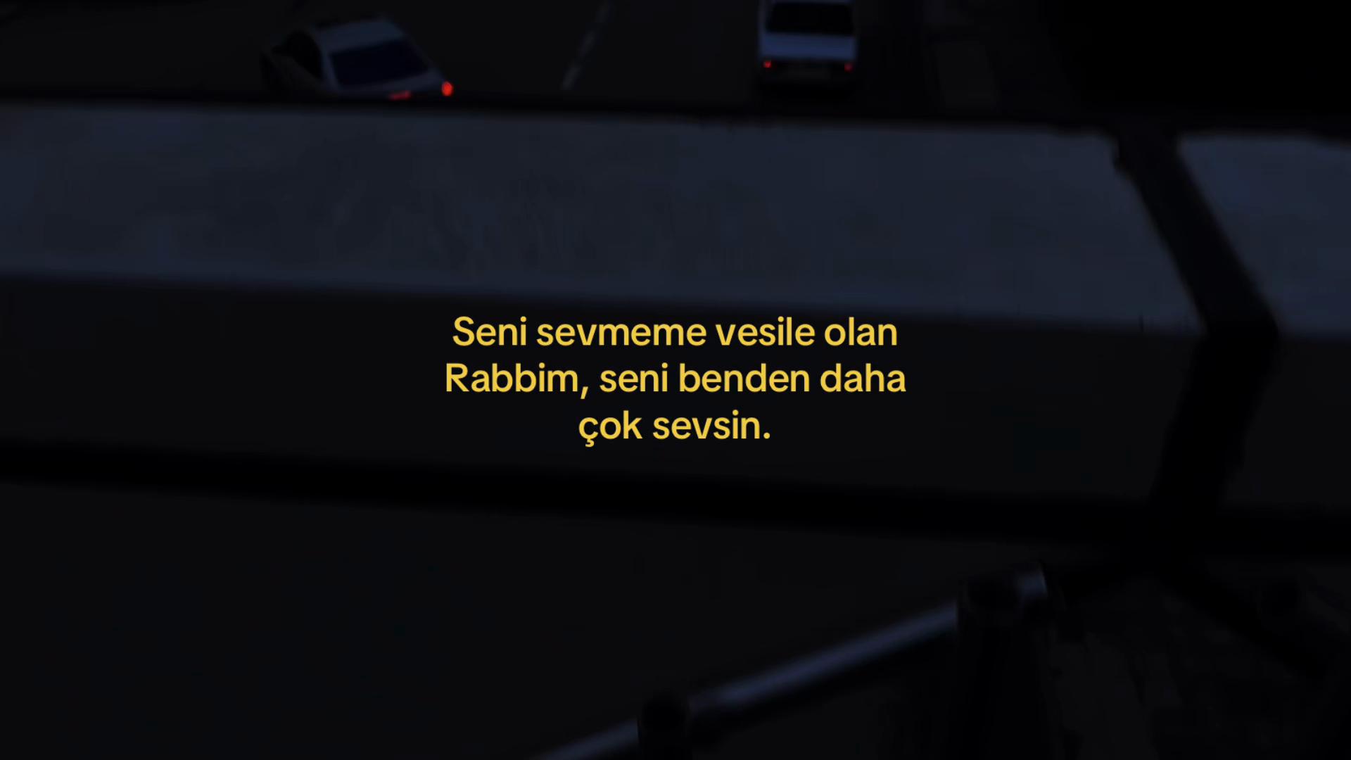 @𝓜.