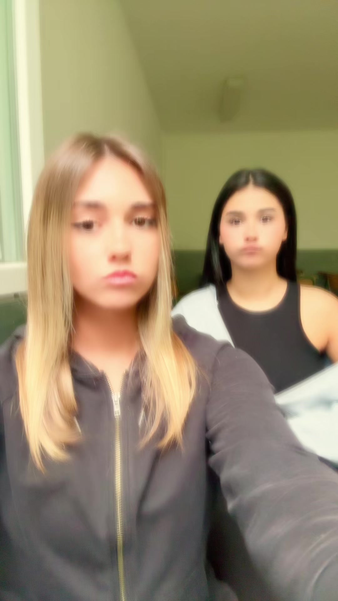 @🖤