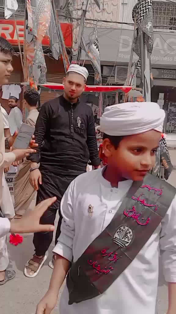 @ہم اپنے ماں باپ کے شہزادے ہیں