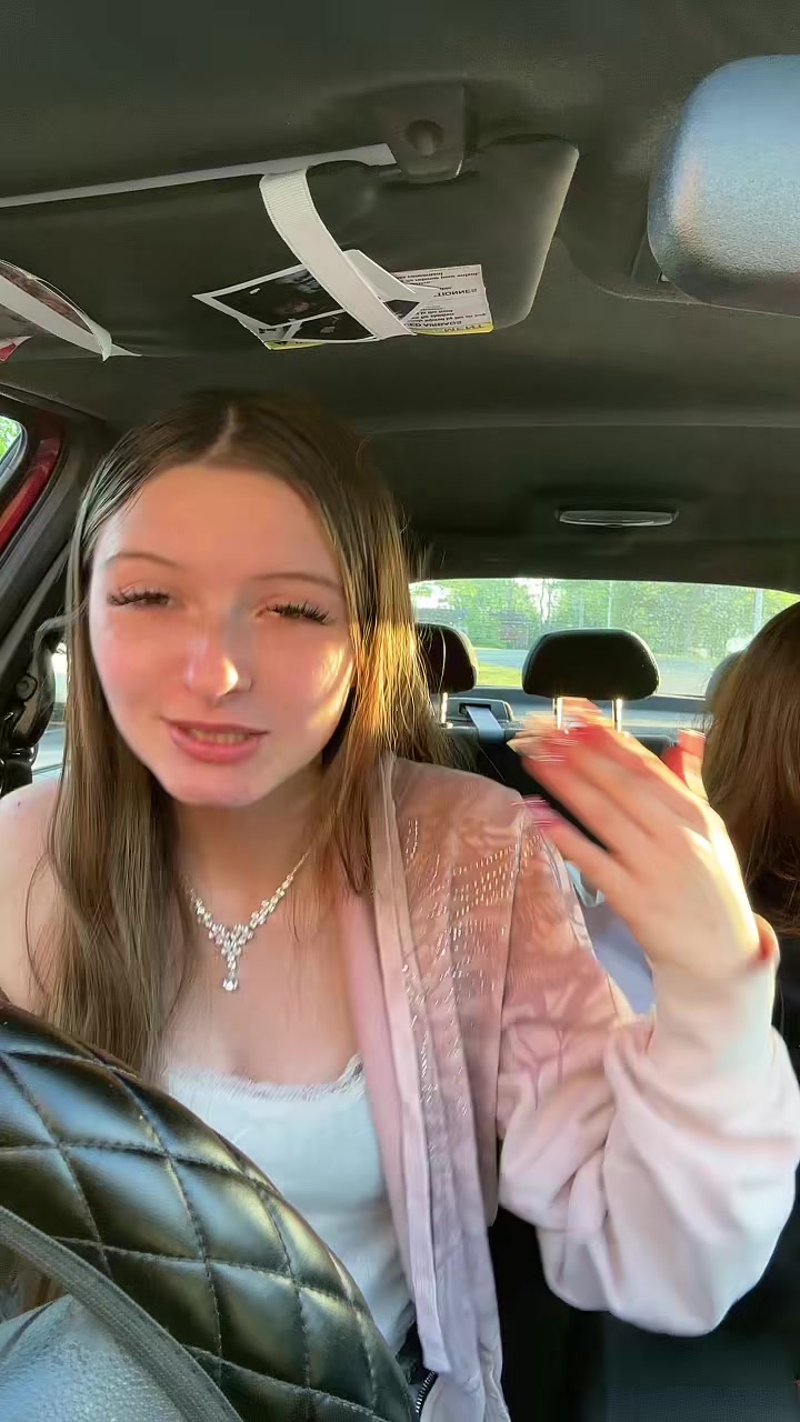 @❄️🐰