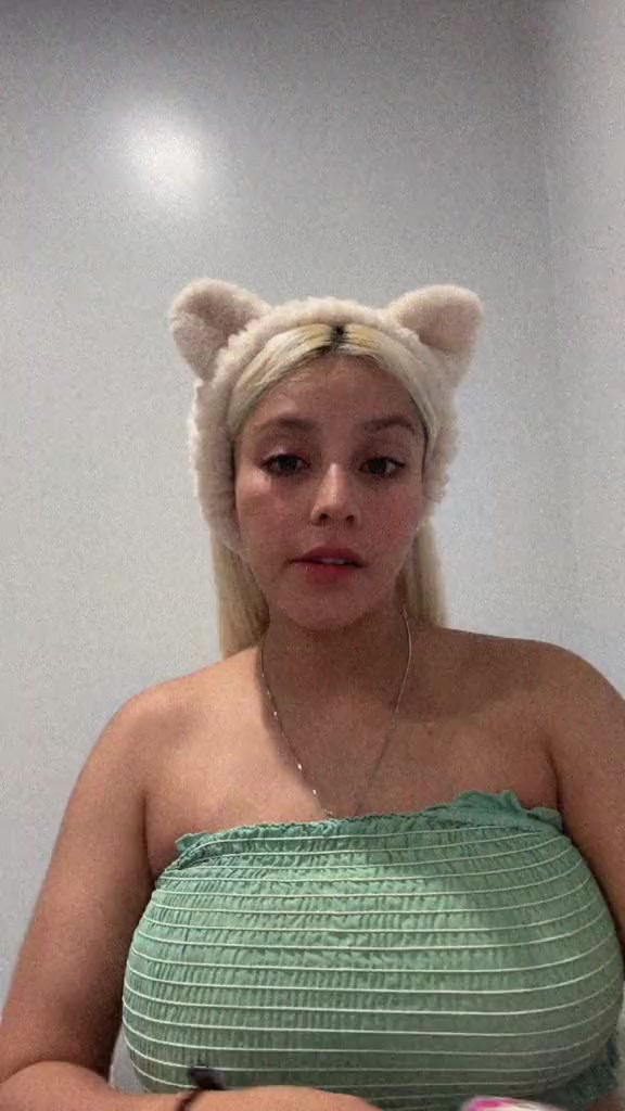 @Luna