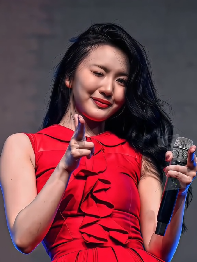 @𝐇𝐚𝐧𝐧 𝐥𝐞𝐧𝐚𝐭𝐡𝐞𝐚🍀
