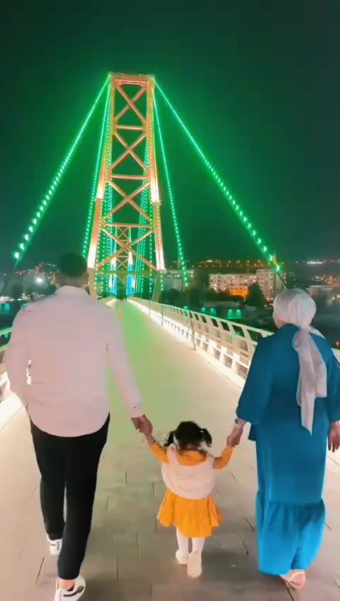 @Nazlı KELEŞ MEN