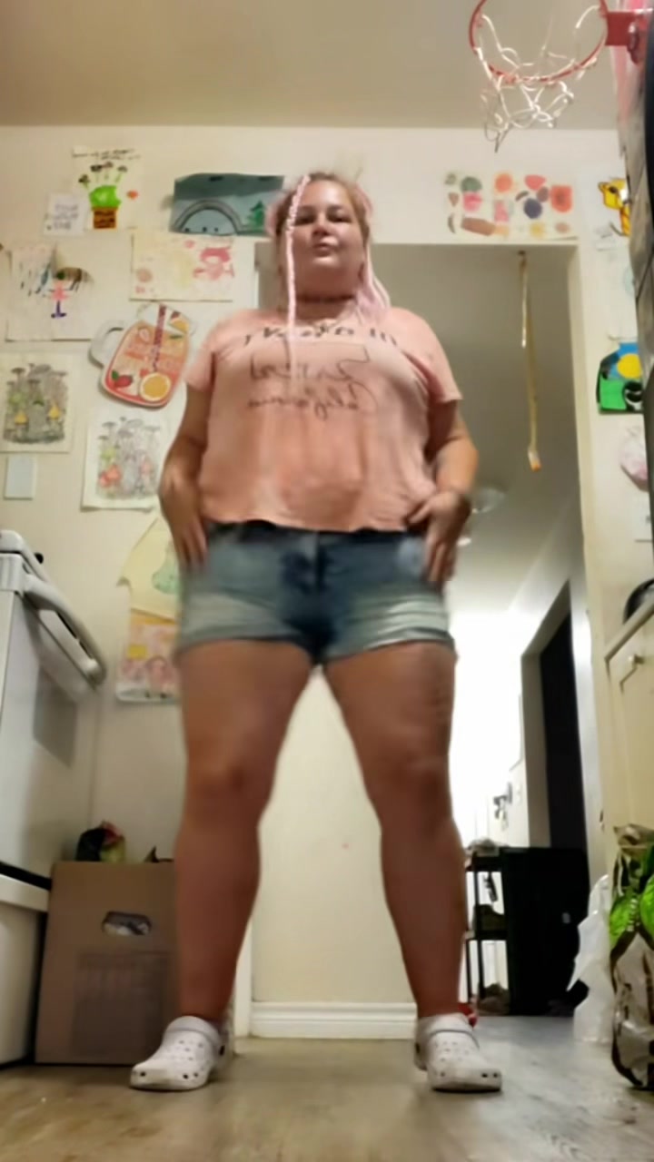 @๐ CurvyTok ๐ James