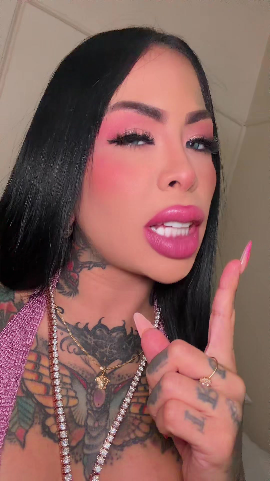 @nikk1acosta