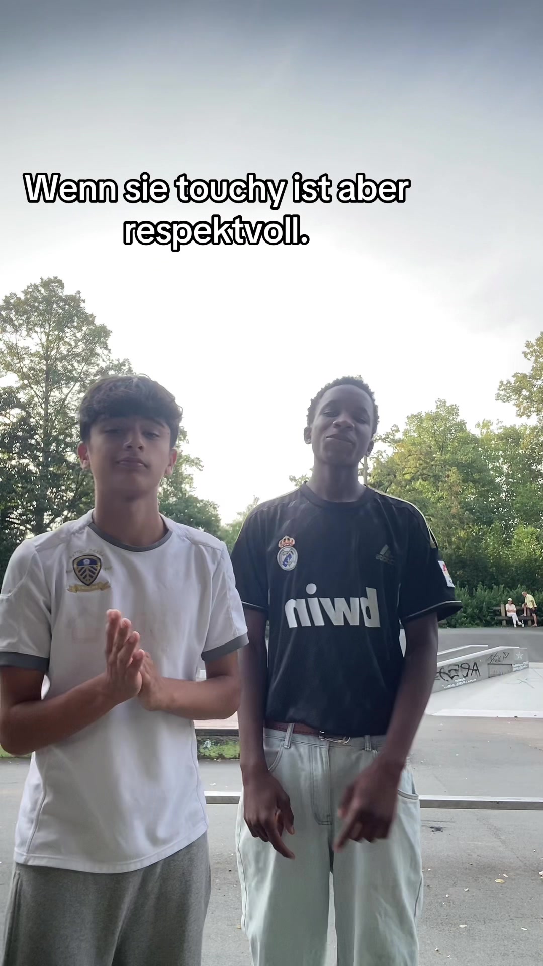 @🕸️