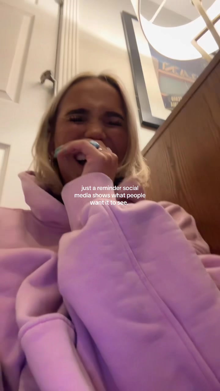 @MAISEY RAY