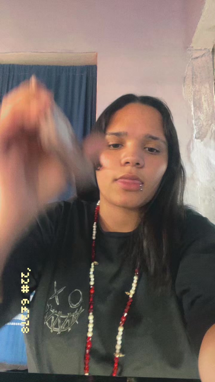 @Anaaa