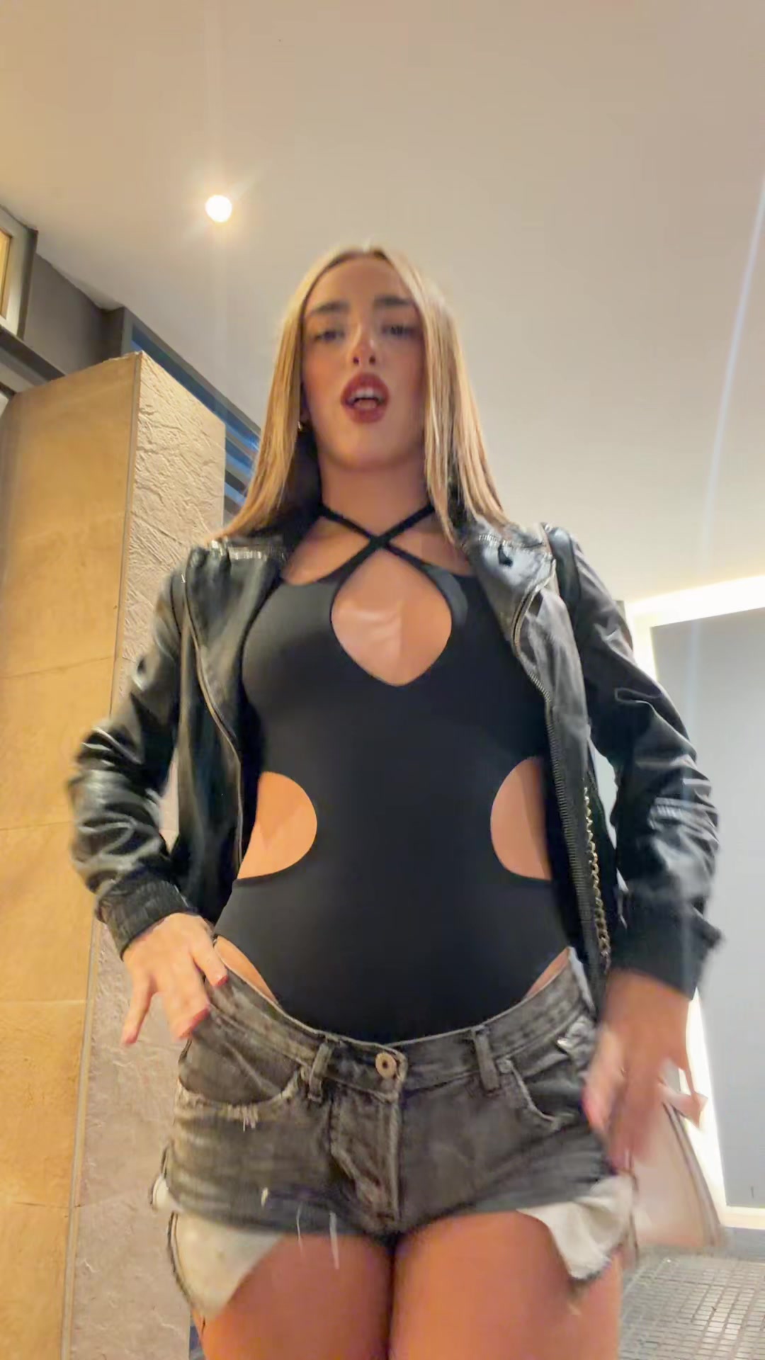 @Lola Roddri