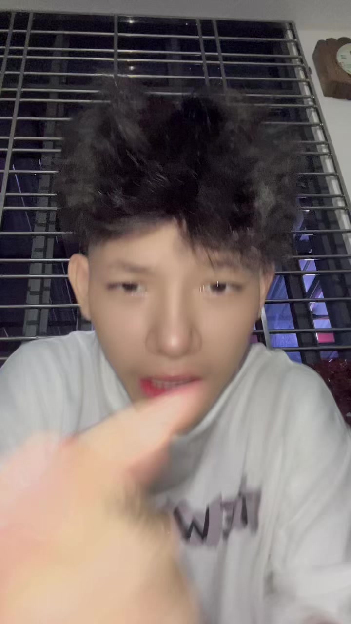 @Aung Aung đŤ