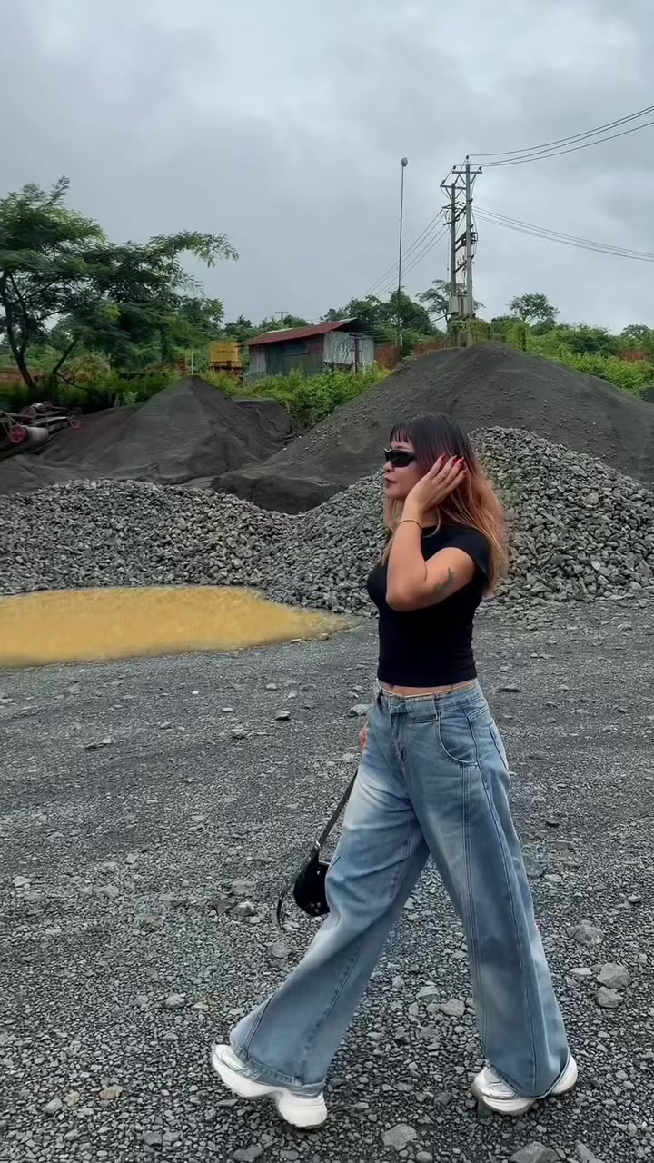 @Morine Htoi Aung