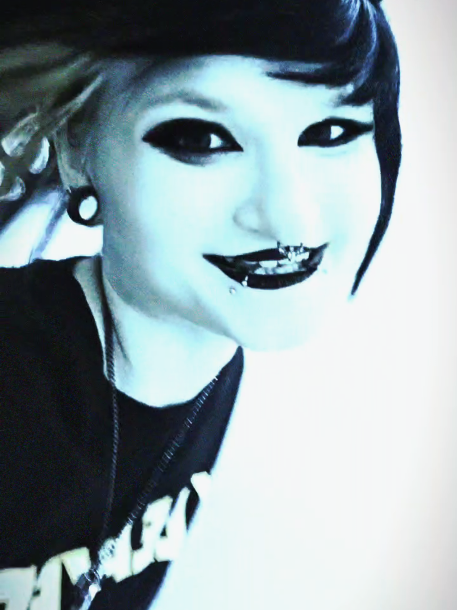 @🎃𝕷𝖎𝖛𝖎𝖓𝕯𝖊𝖆𝖉𝕲𝖎𝖗𝖑🎃