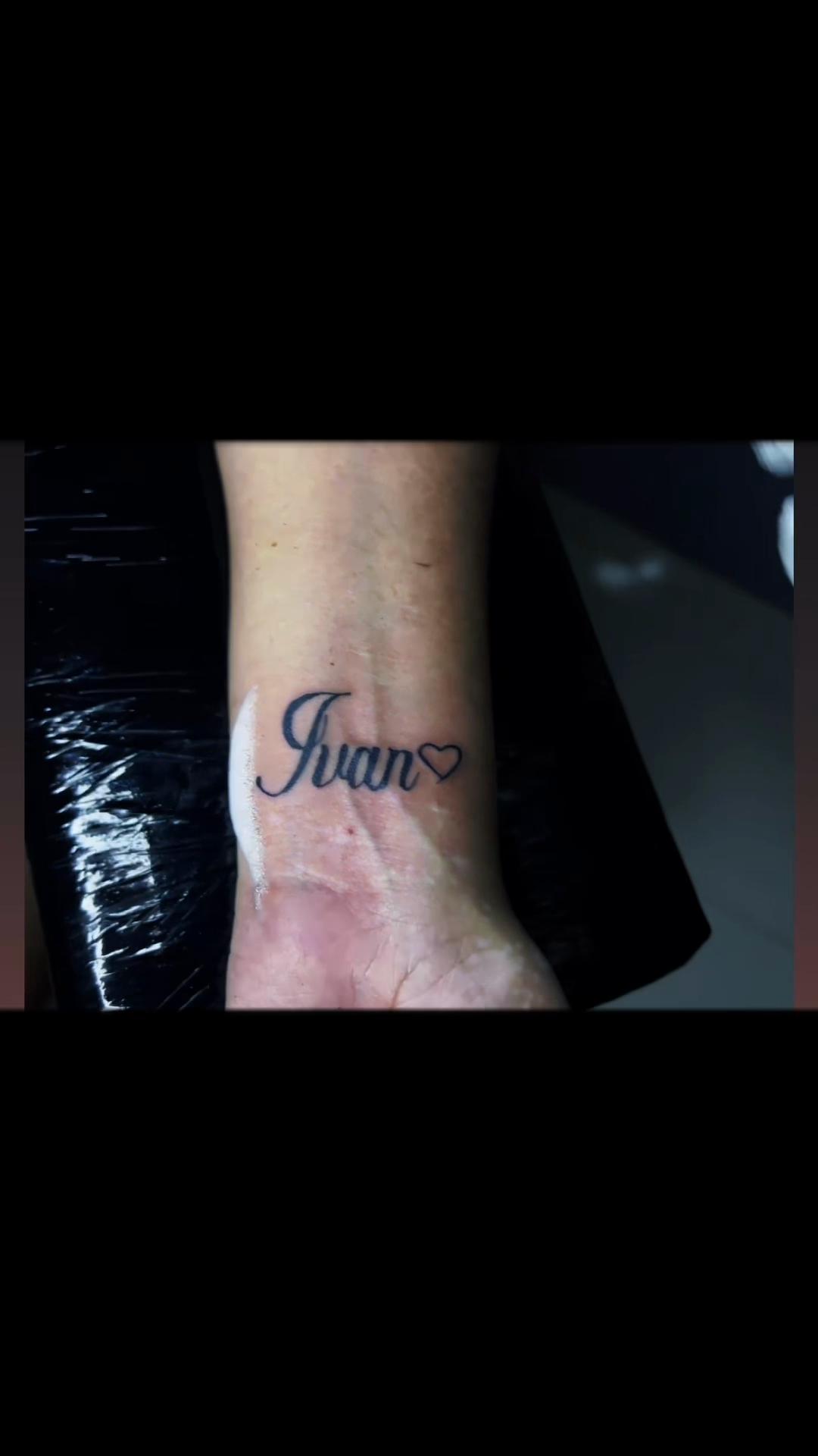 @Yenny Paola 🔥🖋️