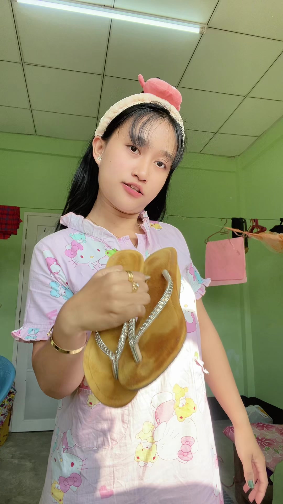 @Shwe Yee TV Host 🌷
